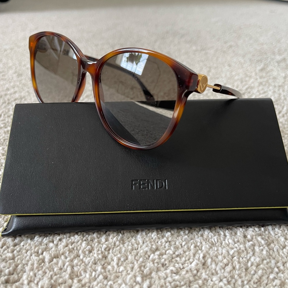 Fendi Women’s Tortoiseshell Round Sunglasses with Gold Accents